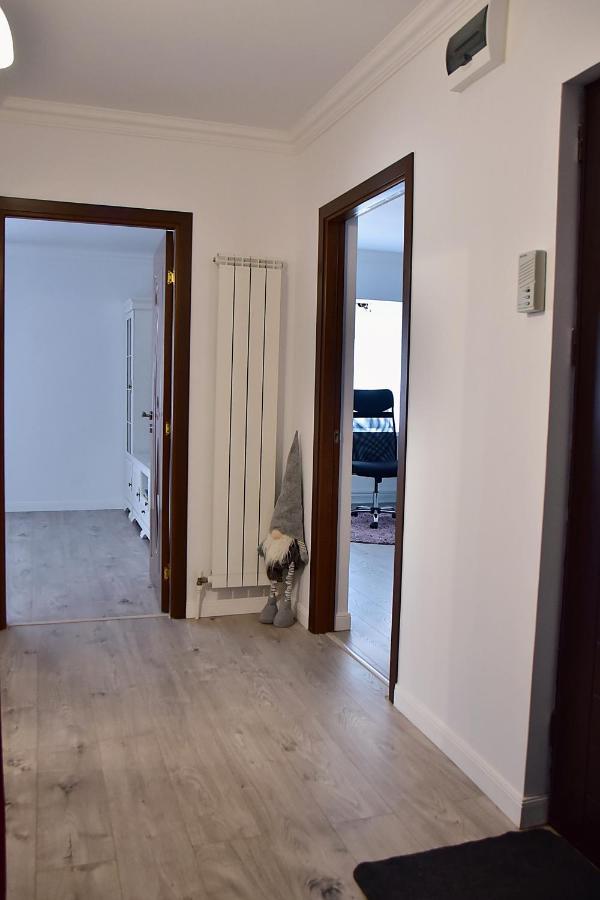Apartament Ilev 로만 외부 사진