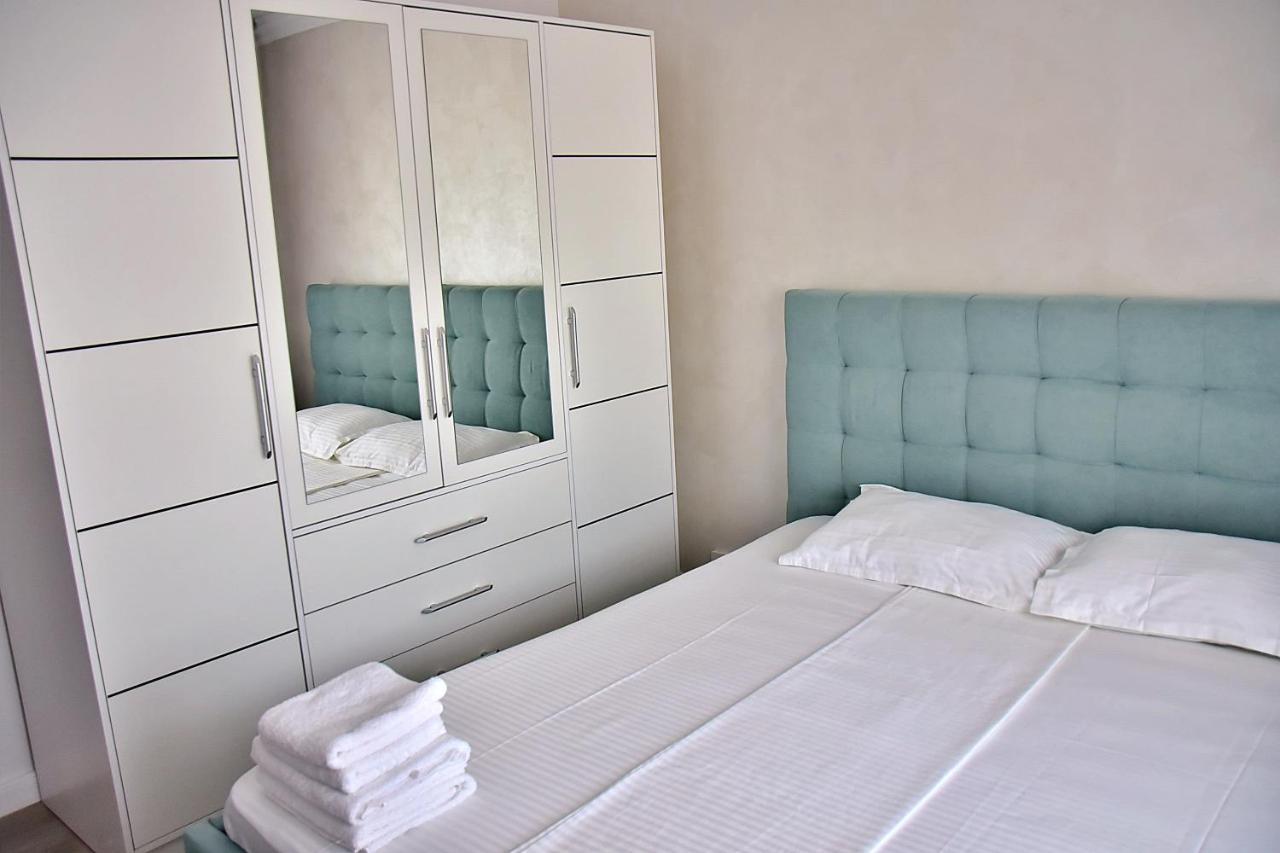 Apartament Ilev 로만 외부 사진