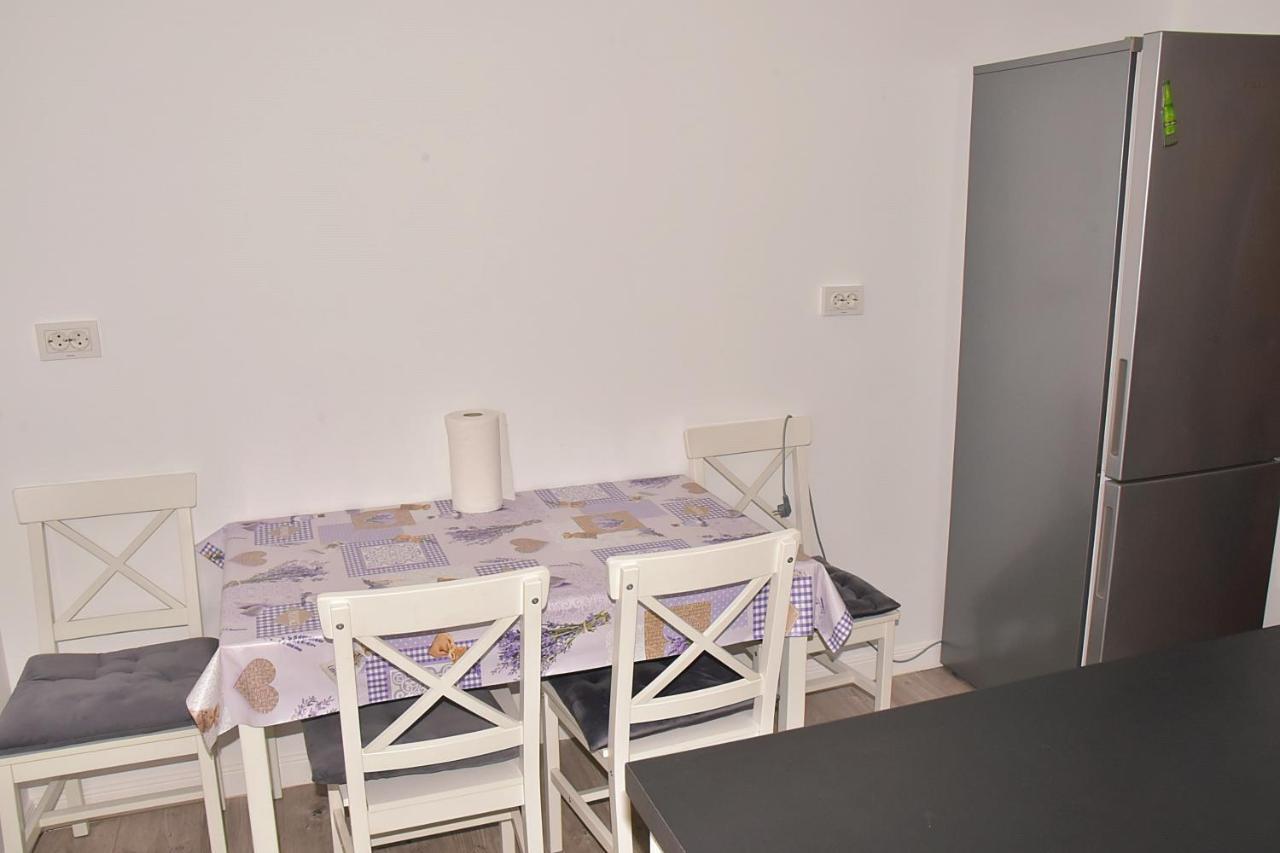 Apartament Ilev 로만 외부 사진